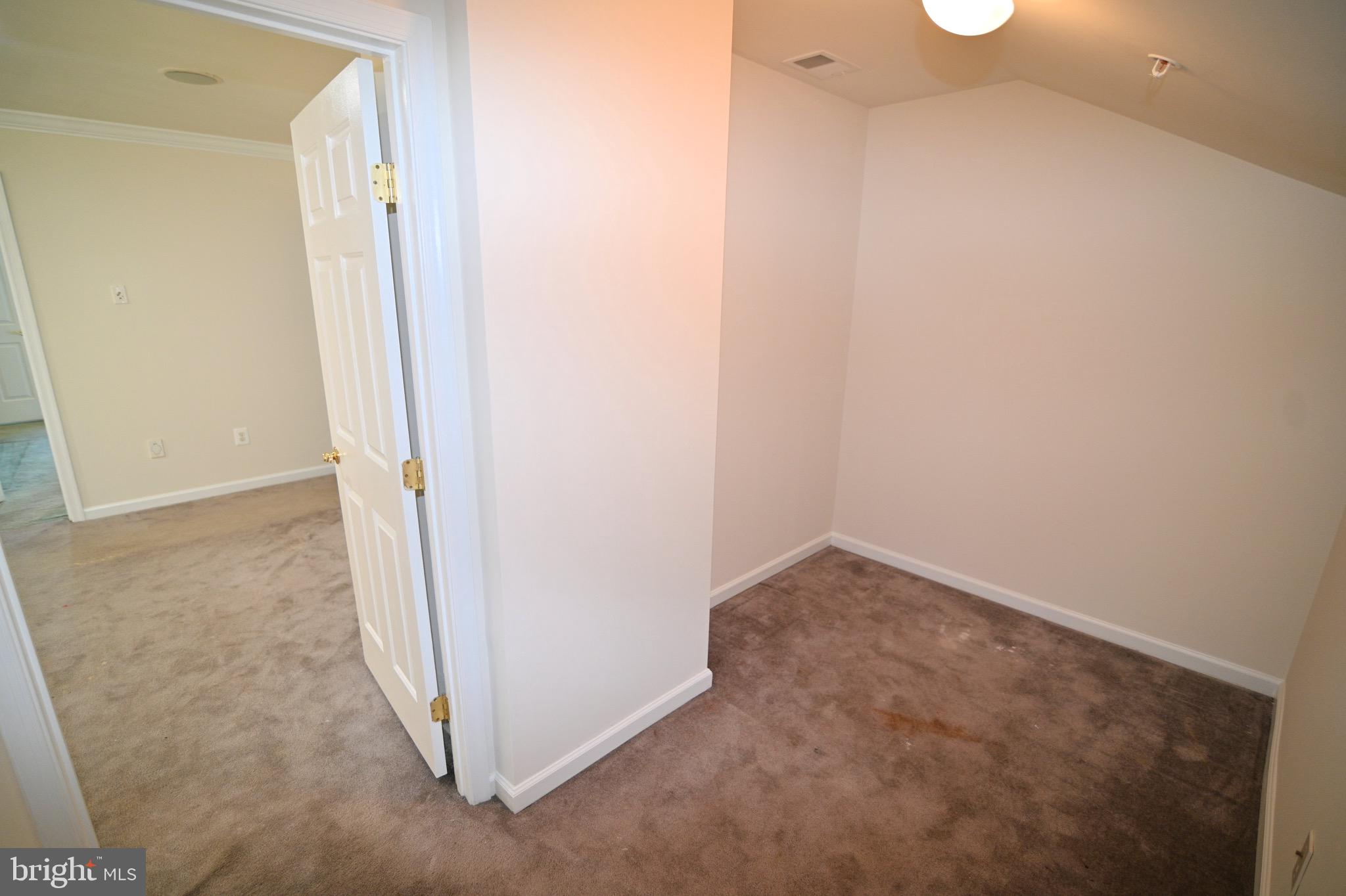 9802 Hillandale Way, Unit 23 Bowie, MD 20721 - Photo 21 of 28 Bonus Room/Office - Upper Level