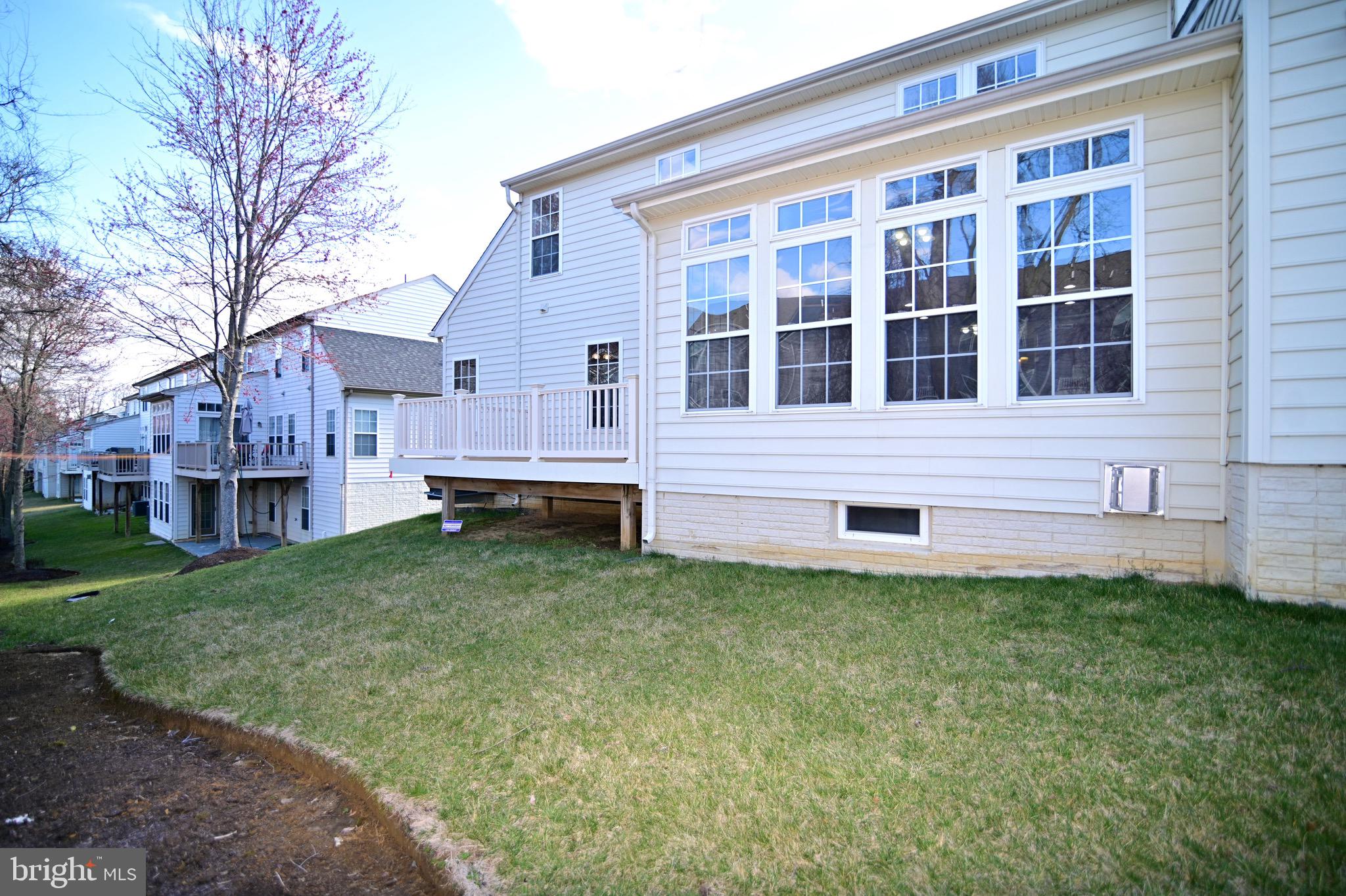 9802 Hillandale Way, Unit 23 Bowie, MD 20721 - Photo 27 of 28 Sunroom Exterior