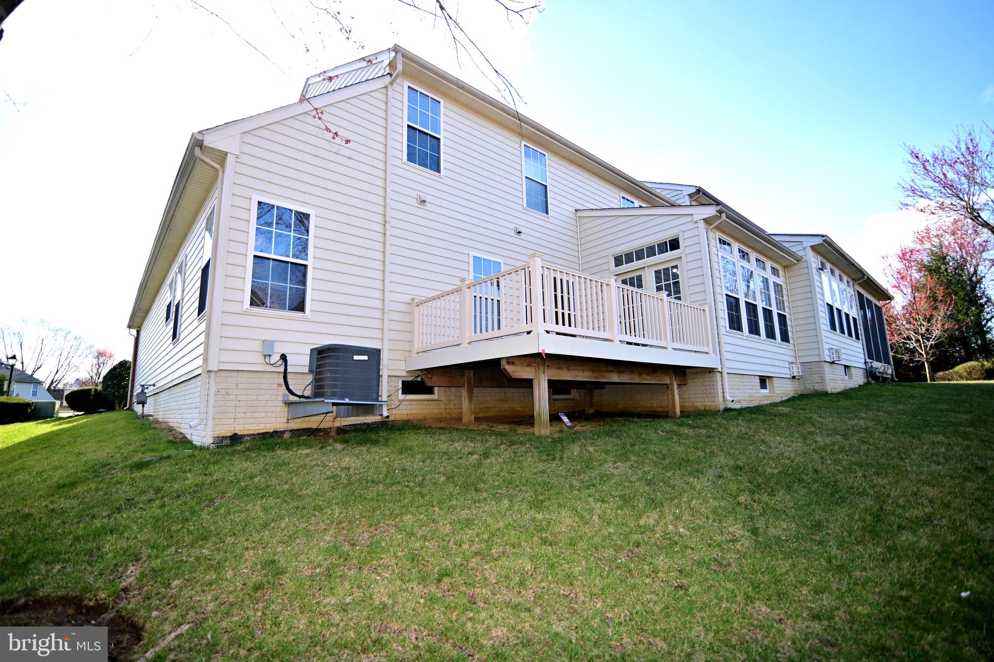 9802 Hillandale Way, Unit 23 Bowie, MD 20721 - Photo 28 of 28 Back Yard and Deck