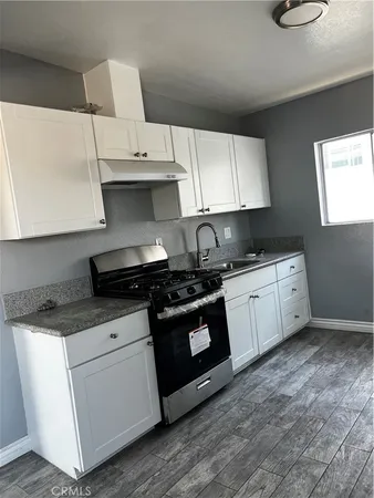 $2,700 | 120 West 73rd Street, Los Angeles, CA 90003
