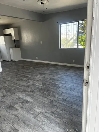 $2,700 | 120 West 73rd Street, Los Angeles, CA 90003