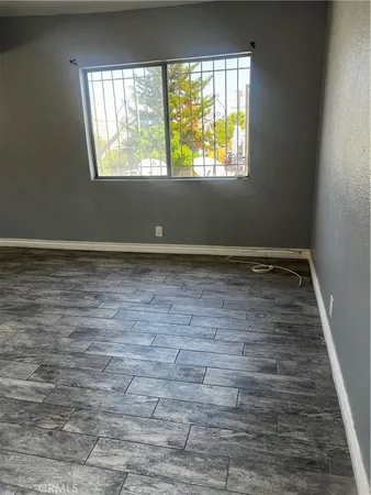 $2,700 | 120 West 73rd Street, Los Angeles, CA 90003