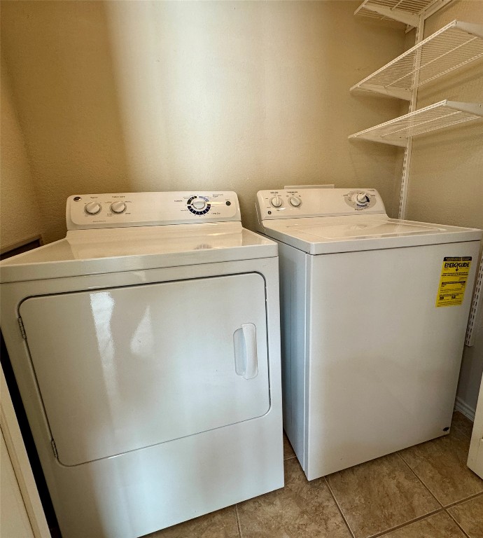 3101 Davis Lane, Unit 8703 Austin, TX 78748 - Photo 17 of 23 a utility room with dryer and washer