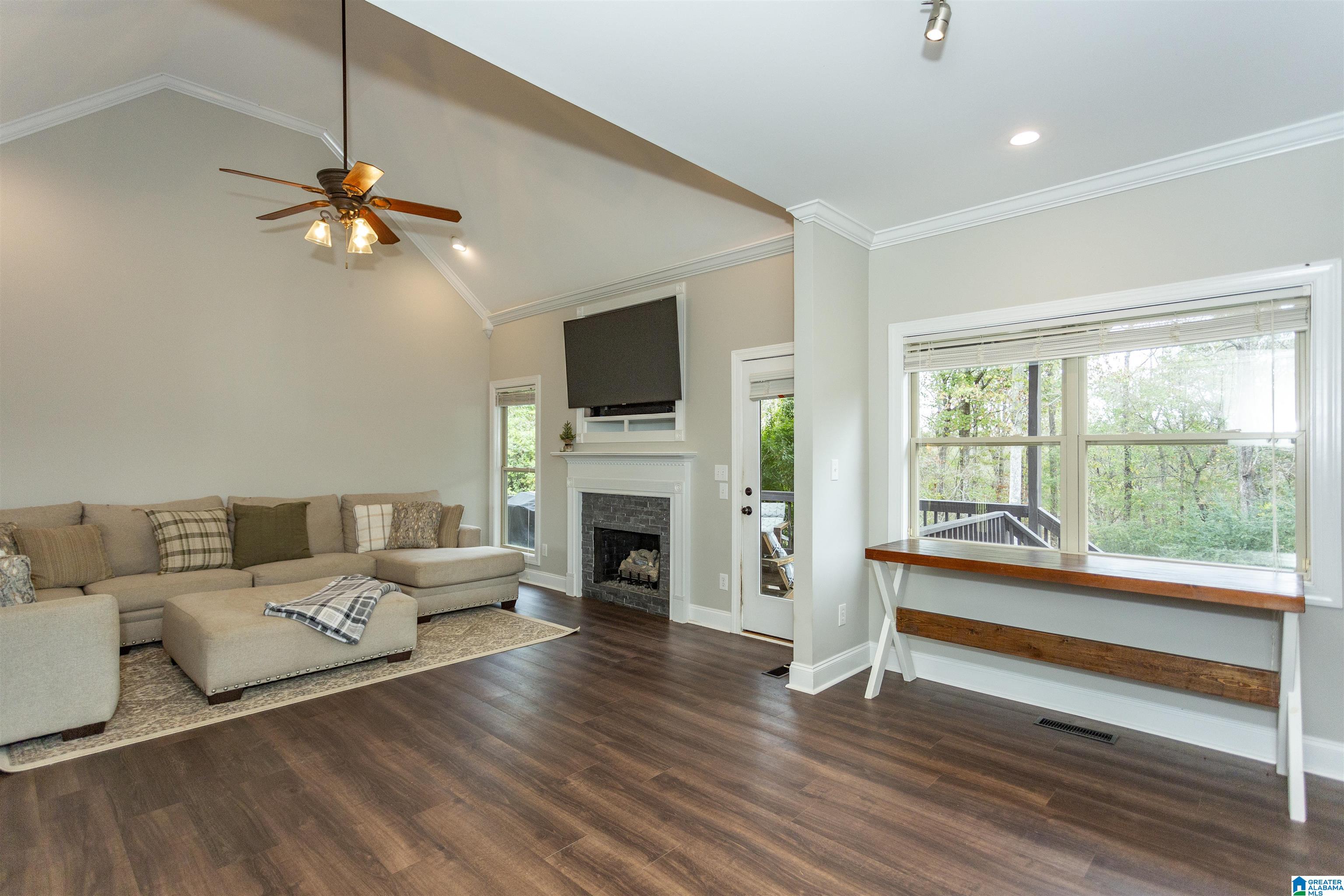 1864 Parc Ridge Circle Warrior, AL 35180 - Photo 7 of 39