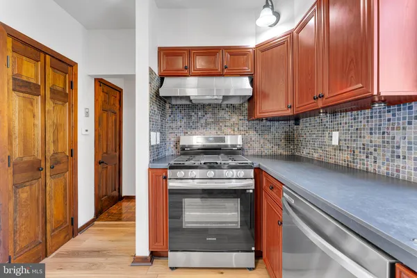 $439,900 | 10 Coles Avenue, Cherry Hill, NJ 08002