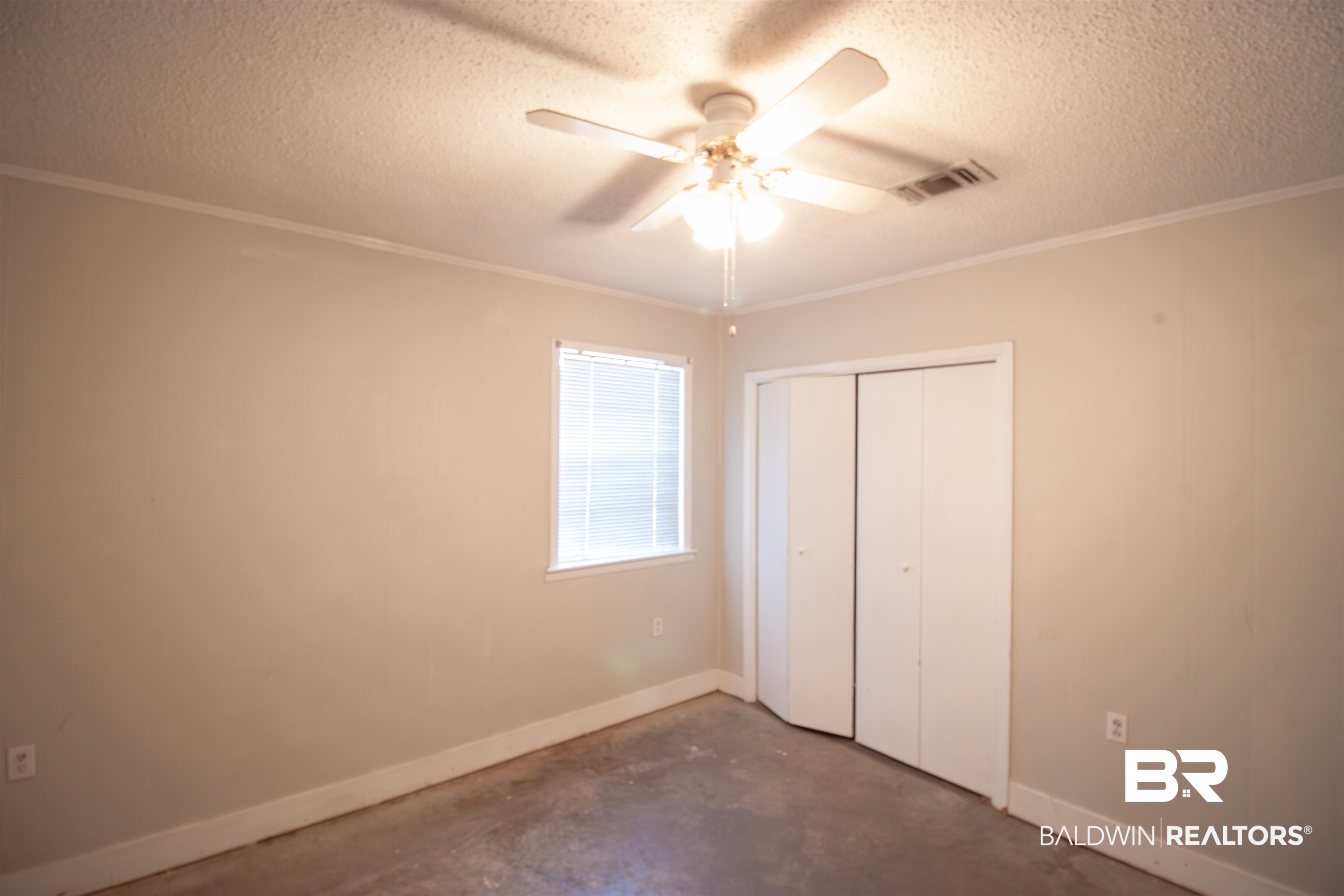 9565 Hildreth Drive Elberta, AL 36530 - Photo 9 of 15 Bedroom