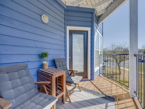 $264,900 | 2164 Tanglewood Boulevard, Unit A208, Pottsboro, TX 75076