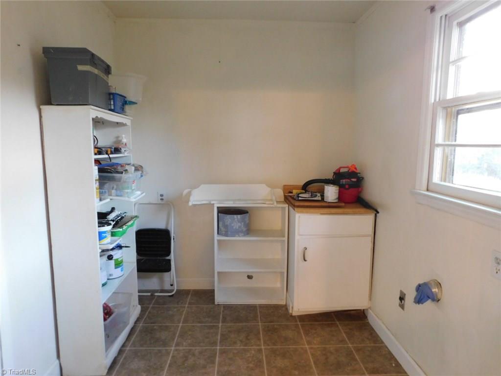 1926 Hill Road Lexington, NC 27292 - Photo 16 of 18 LAUNDRY ROOM