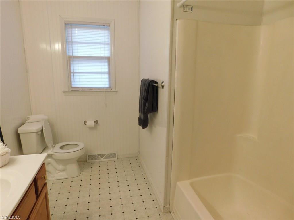 1926 Hill Road Lexington, NC 27292 - Photo 9 of 18 FULL BATH