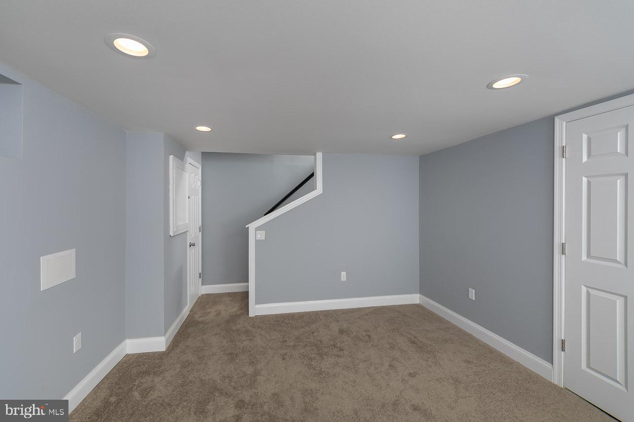 1025 St Dunstans Road Baltimore, MD 21212 - Photo 24 of 29