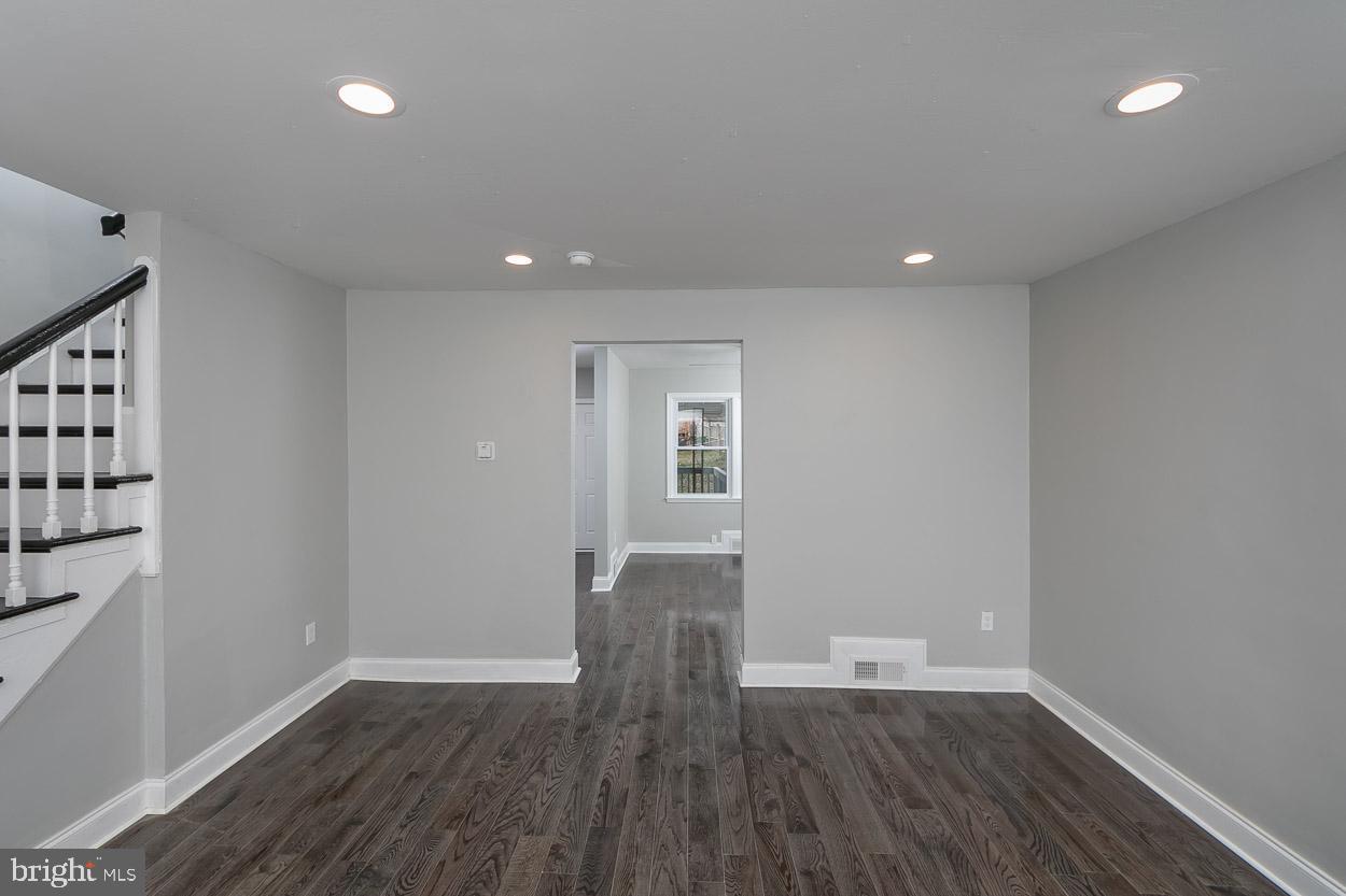 1025 St Dunstans Road Baltimore, MD 21212 - Photo 5 of 29