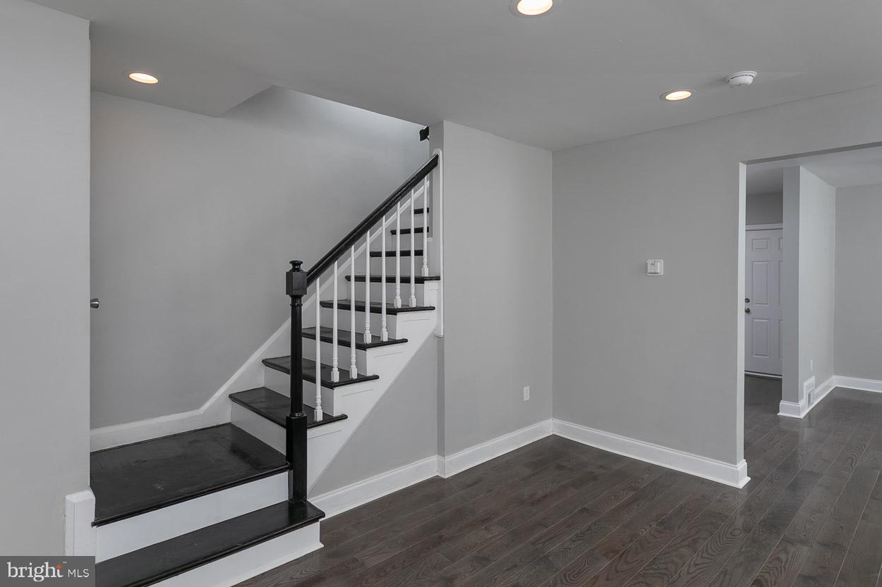 1025 St Dunstans Road Baltimore, MD 21212 - Photo 7 of 29