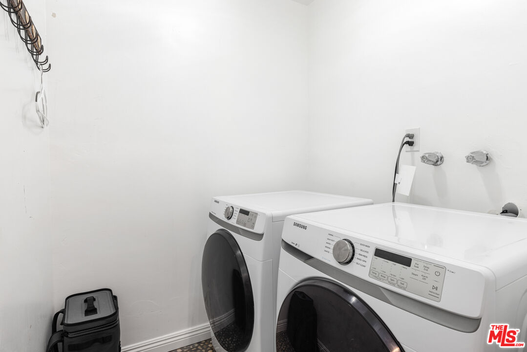 29231 Heathercliff Road, Unit 2 Malibu, CA 90265 - Photo 20 of 26