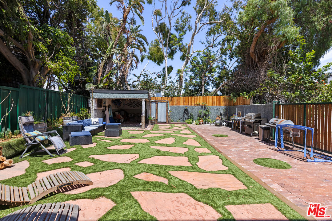 29231 Heathercliff Road, Unit 2 Malibu, CA 90265 - Photo 21 of 26