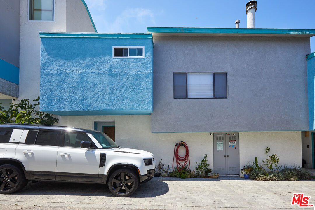 29231 Heathercliff Road, Unit 2 Malibu, CA 90265 - Photo 25 of 26