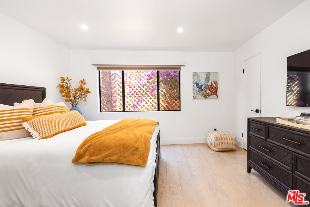 29231 Heathercliff Road, Unit 2 Malibu, CA 90265 - Photo 5 of 26