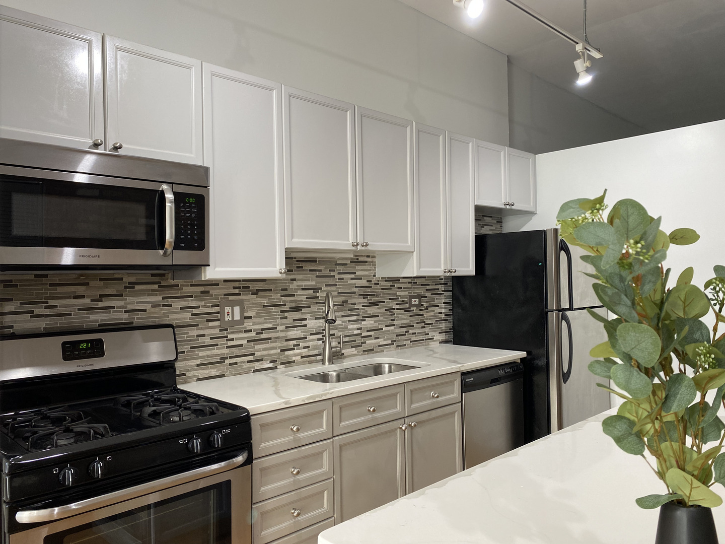 417 South Jefferson Street, Unit 301B Chicago, IL 60607 - Photo 6 of 18