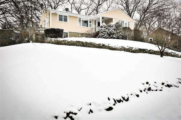 8 Norfolk Road Winchester, MA 01890 - Photo 1 of 25 Gallery Image 1