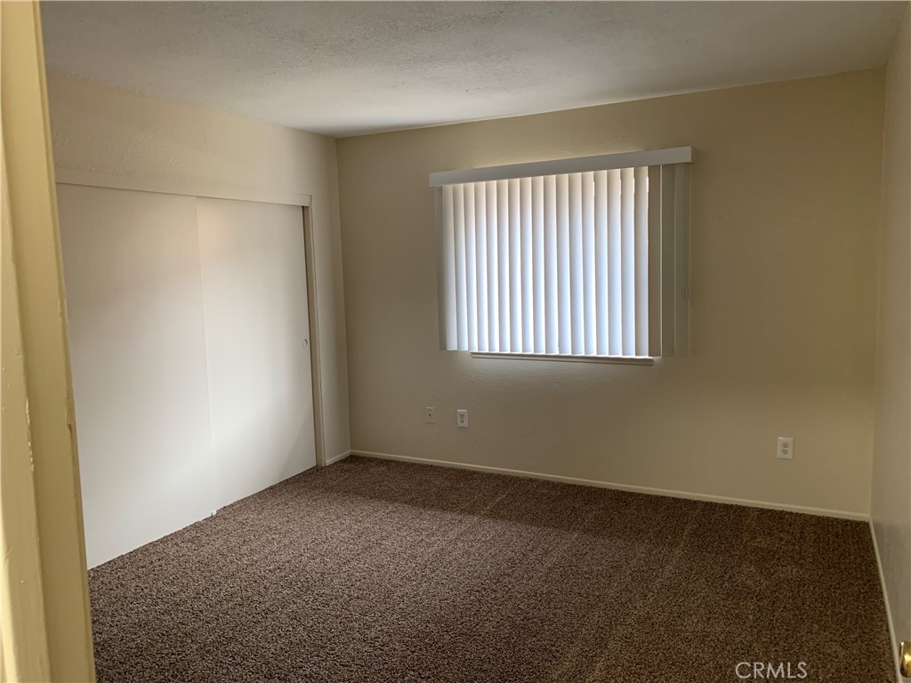22519 Lucilla Road Apple Valley, CA 92308 - Photo 4 of 13