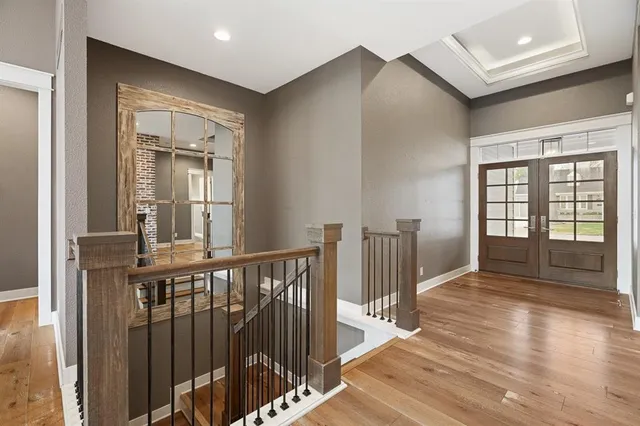 $6,000 | 7438 Village Drive, Prairie Village, KS 66208