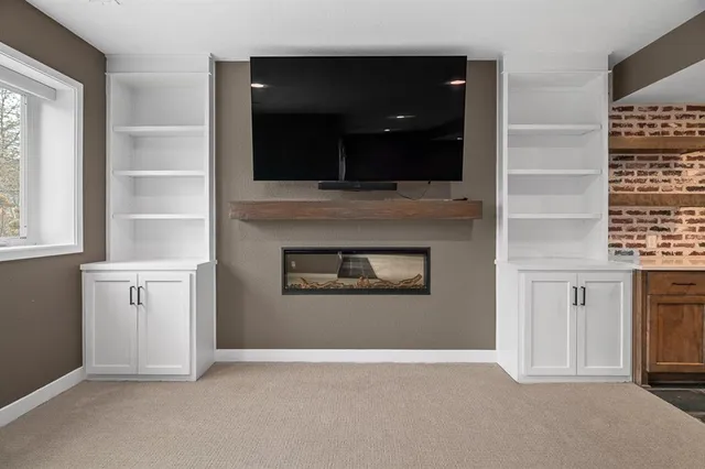 $6,000 | 7438 Village Drive, Prairie Village, KS 66208