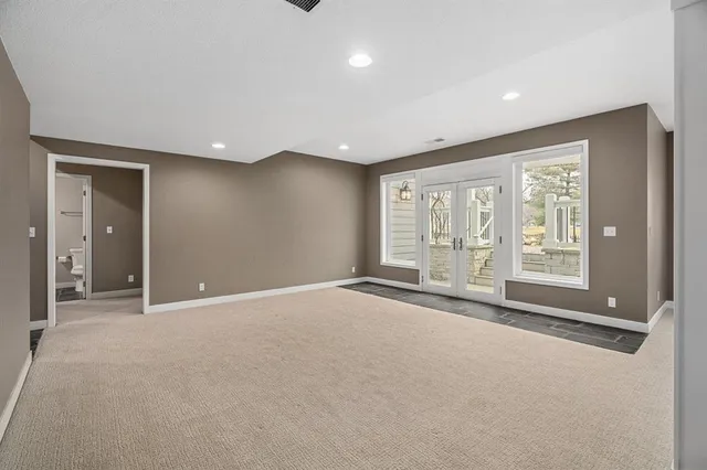 $6,000 | 7438 Village Drive, Prairie Village, KS 66208