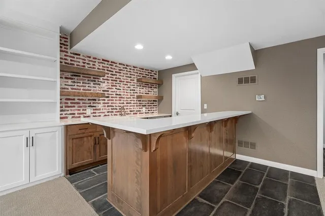 $6,000 | 7438 Village Drive, Prairie Village, KS 66208