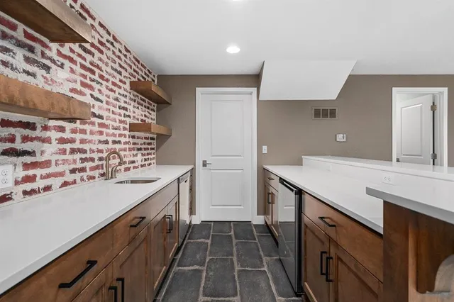 $6,000 | 7438 Village Drive, Prairie Village, KS 66208