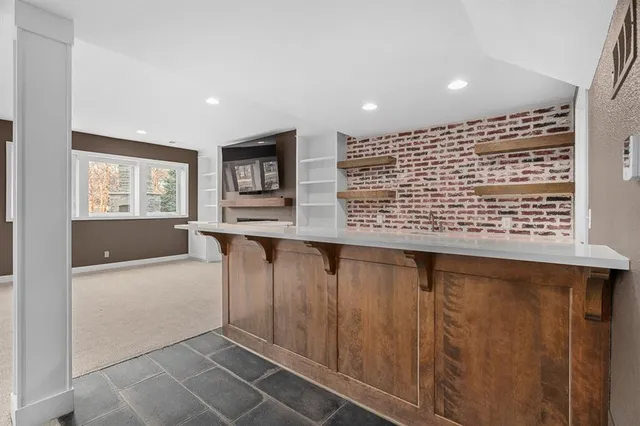 $6,000 | 7438 Village Drive, Prairie Village, KS 66208