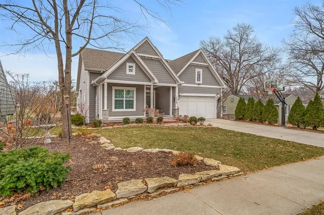 $6,000 | 7438 Village Drive, Prairie Village, KS 66208