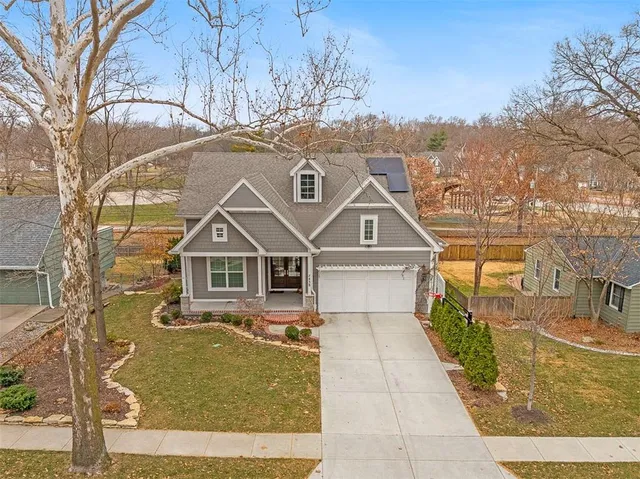 $6,000 | 7438 Village Drive, Prairie Village, KS 66208