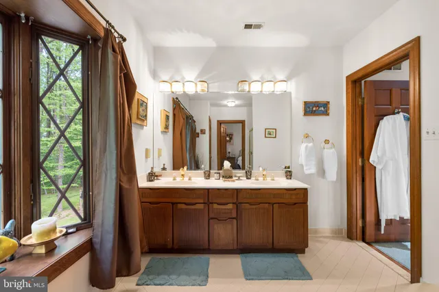 $1,189,000 | 200 Ashcroft Court, Ashton, MD 20861