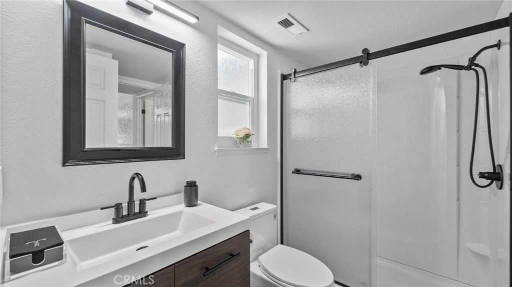 1385 Cresta Road Corona, CA 92879 - Photo 11 of 25