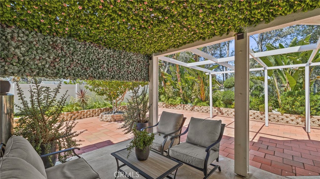 1385 Cresta Road Corona, CA 92879 - Photo 23 of 25