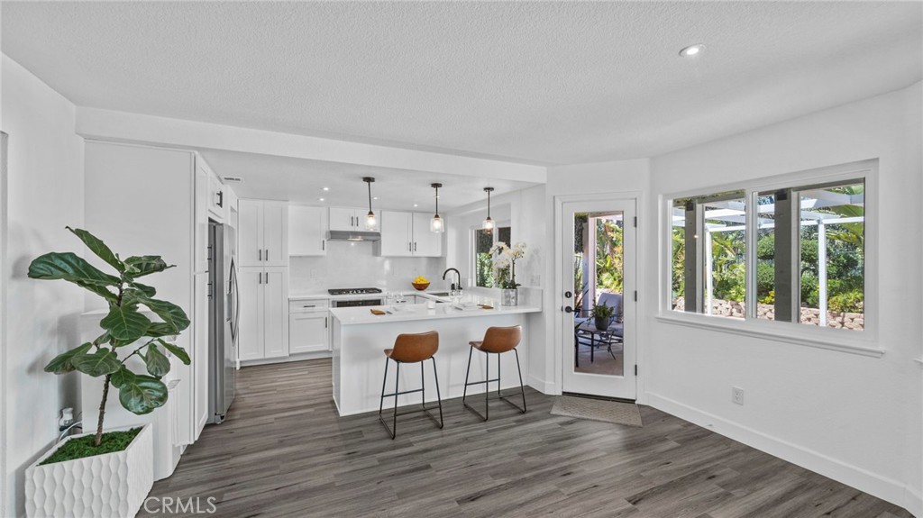 1385 Cresta Road Corona, CA 92879 - Photo 6 of 25