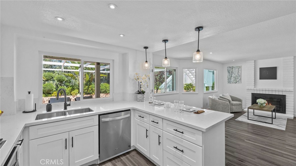 1385 Cresta Road Corona, CA 92879 - Photo 8 of 25