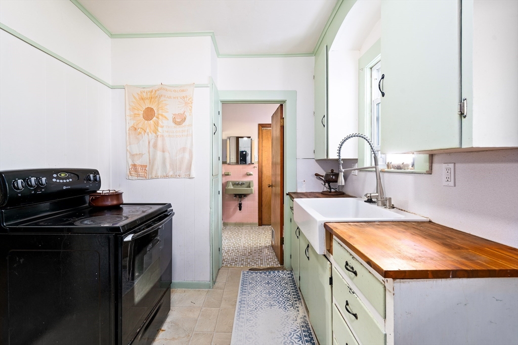 14 North Plain Road Sunderland, MA 01375 - Photo 8 of 28