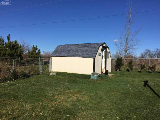 2697 Klam Road Lapeer, MI 48446 - Photo 38 of 50 21112799-37.JPG