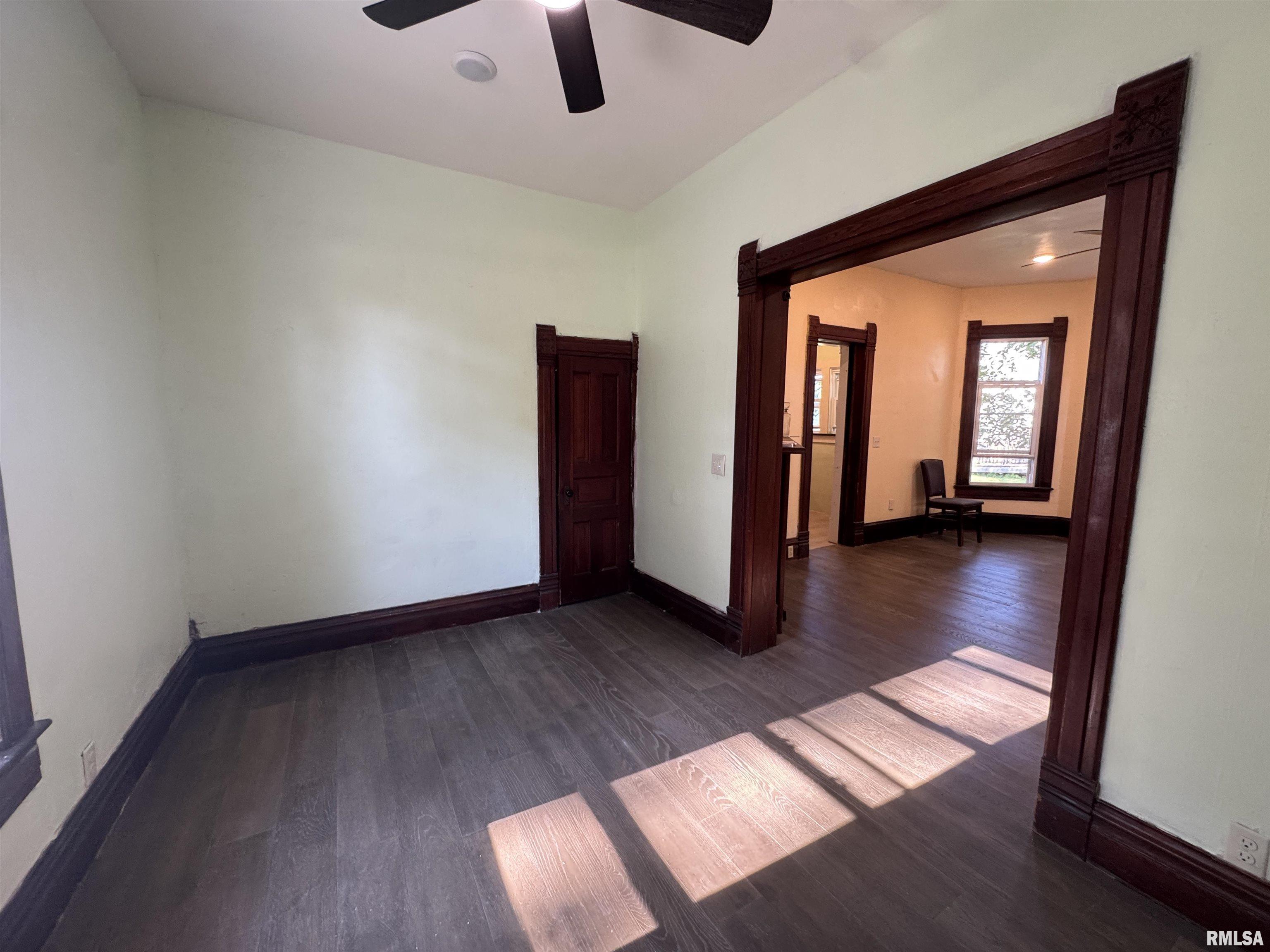 305 East Washington Street Avon, IL 61415 - Photo 17 of 39