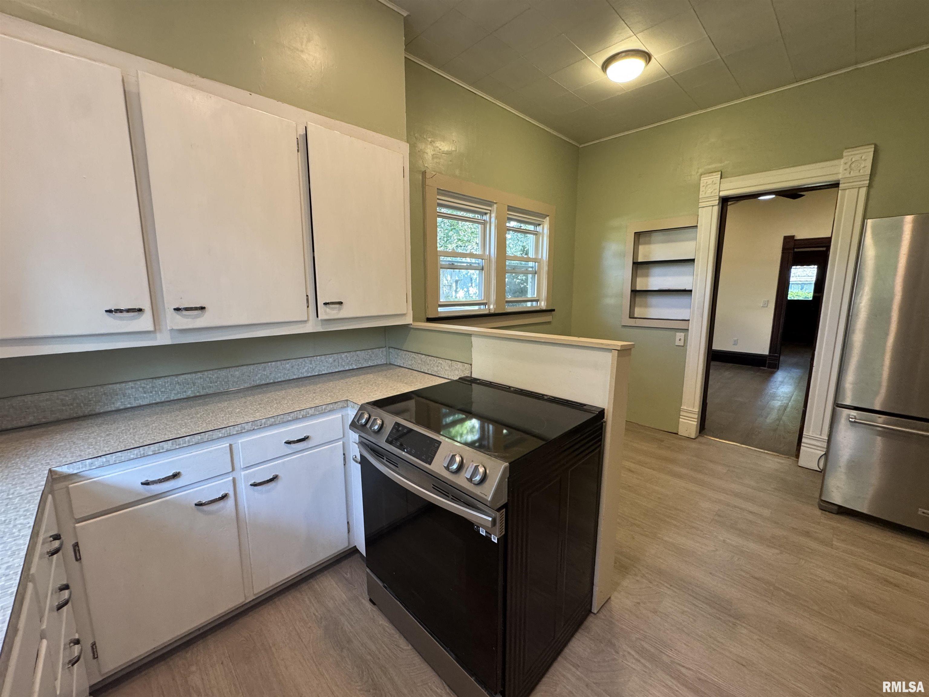 305 East Washington Street Avon, IL 61415 - Photo 20 of 39