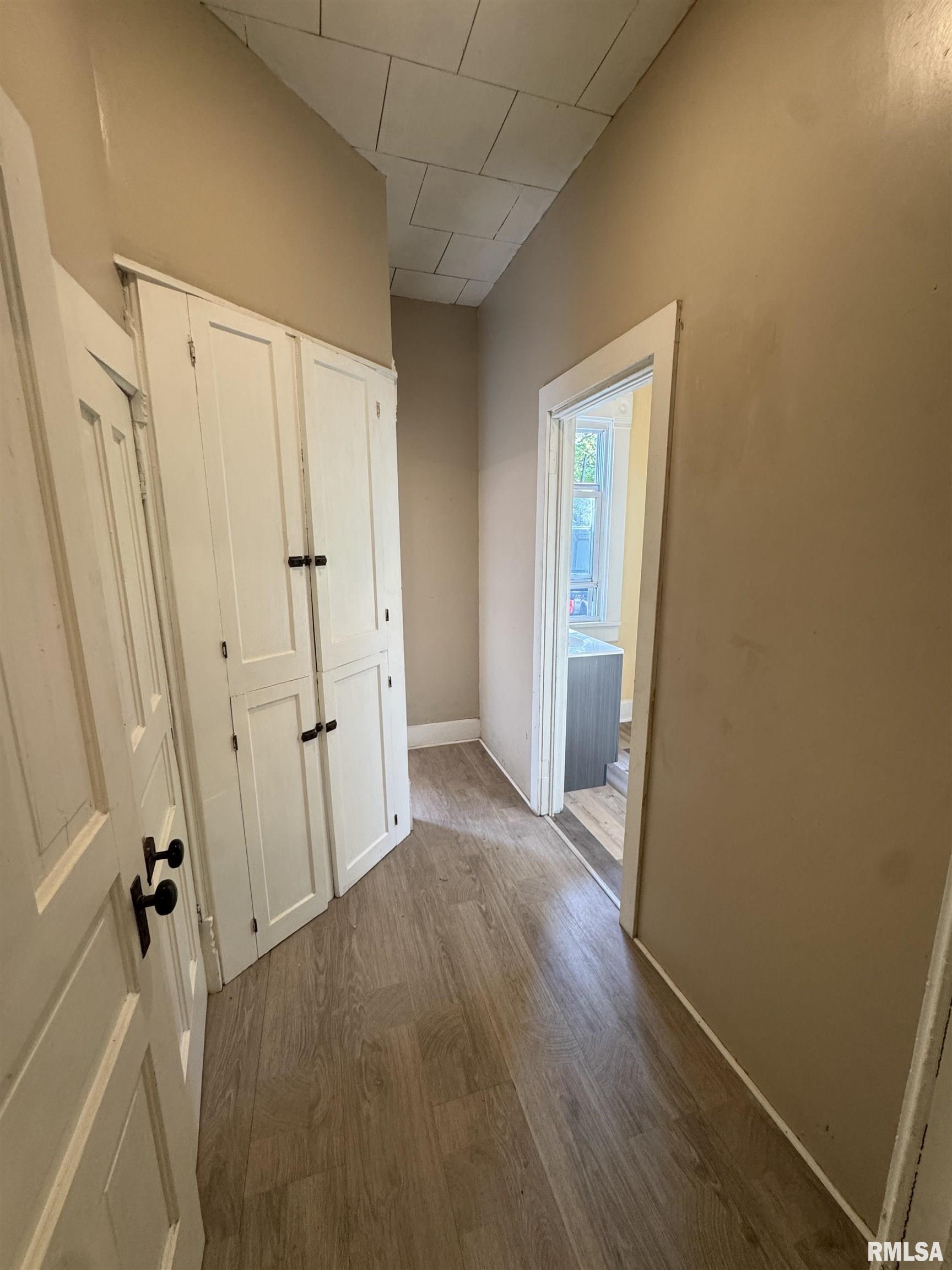 305 East Washington Street Avon, IL 61415 - Photo 23 of 39