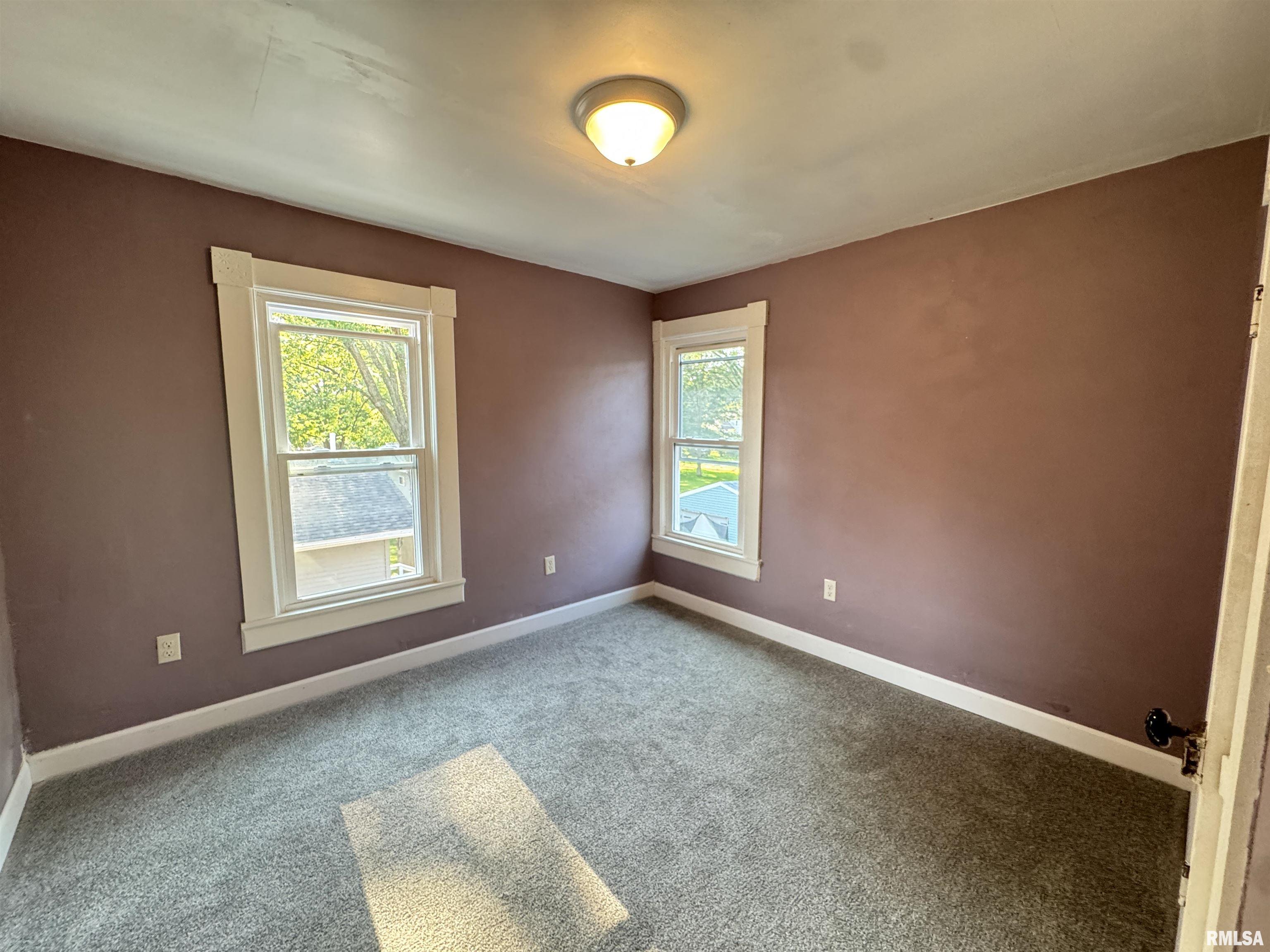 305 East Washington Street Avon, IL 61415 - Photo 34 of 39