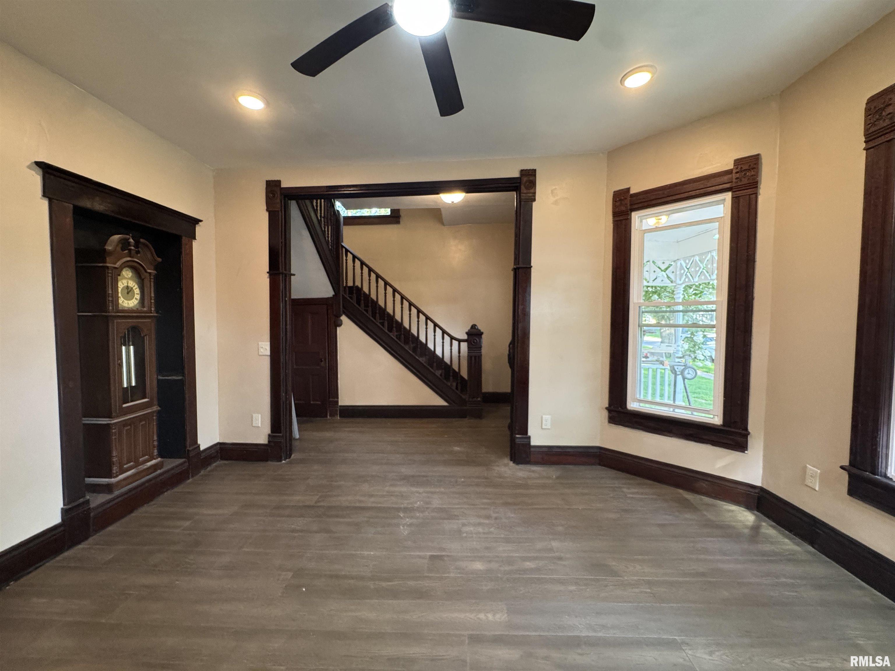 305 East Washington Street Avon, IL 61415 - Photo 10 of 39