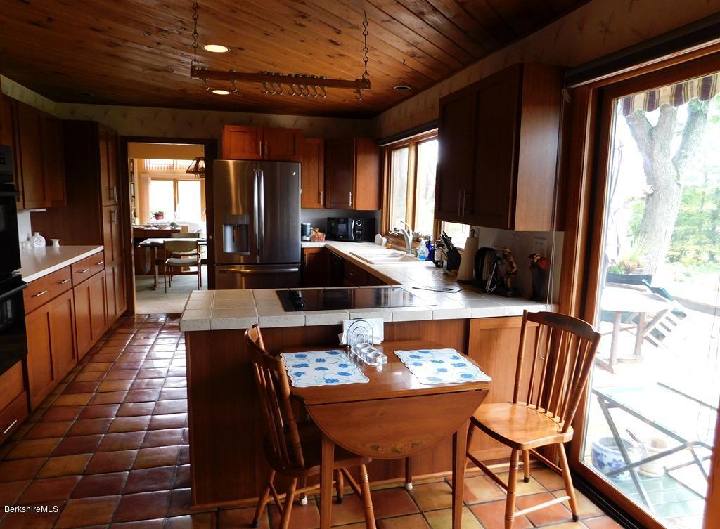 511 Stratton Road Williamstown, MA 01267 - Photo 14 of 44 Kitchen