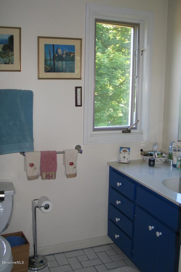 511 Stratton Road Williamstown, MA 01267 - Photo 22 of 44 Bath