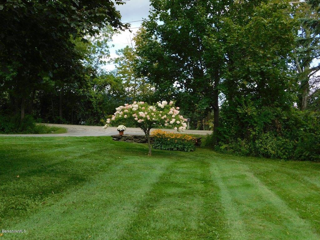 511 Stratton Road Williamstown, MA 01267 - Photo 42 of 44 Driveway