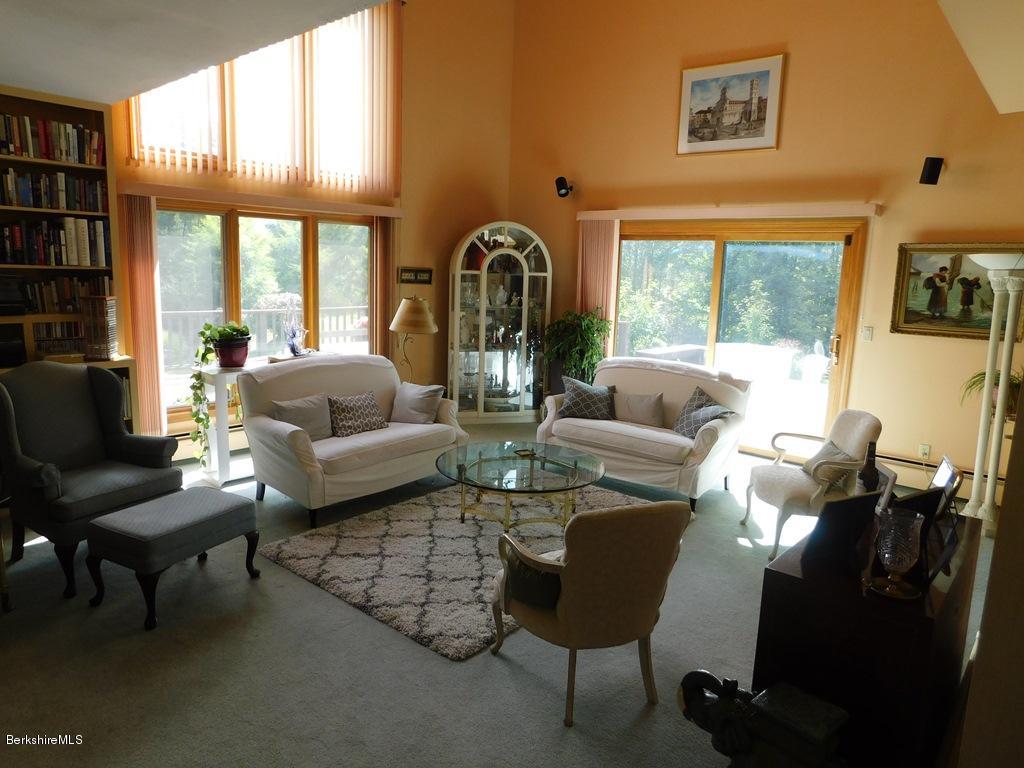 511 Stratton Road Williamstown, MA 01267 - Photo 8 of 44 Living room