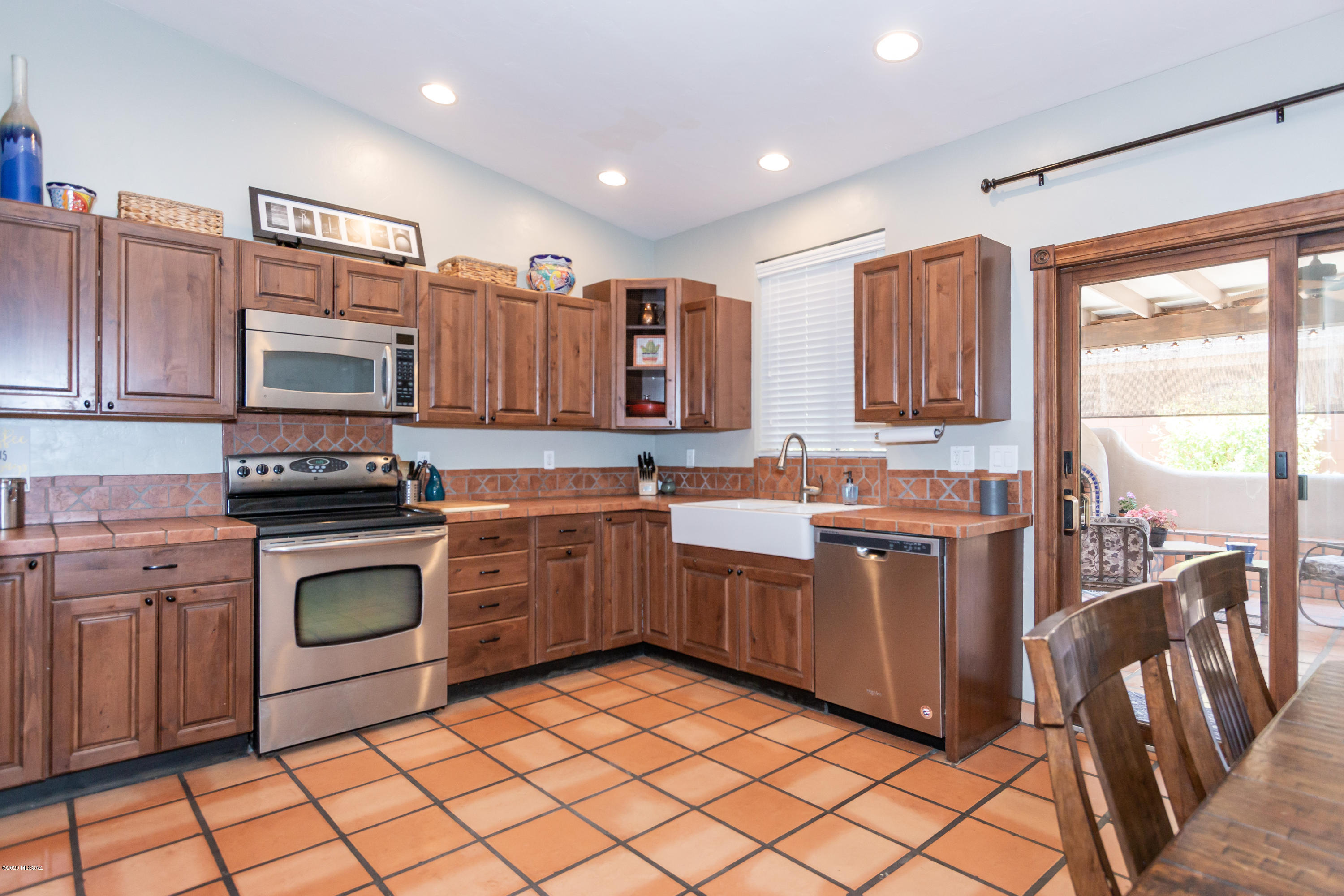 7215 West Rivulet Drive Tucson, AZ 85743 - Photo 8 of 46