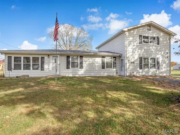 $238,000 | 7057 Highway 156, Waterloo, IL 62298