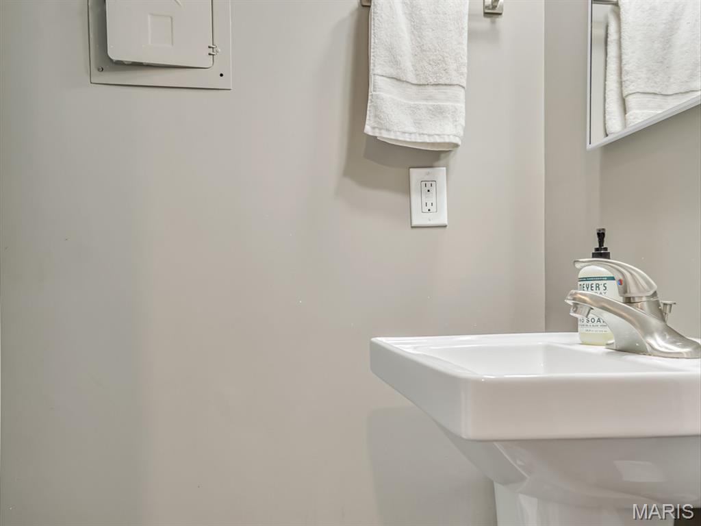 7057 Highway 156 Waterloo, IL 62298 - Photo 14 of 27